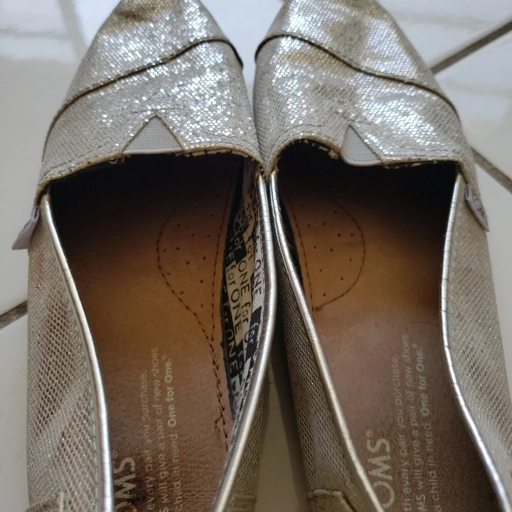 Girls 6 womens 7.5‎ sparkle glitter silver toms